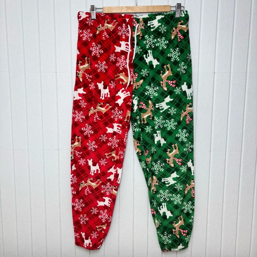 Rudolph the Red-Nosed Reindeer Women's Velour Jogger Pajamas, Allover Print M‎